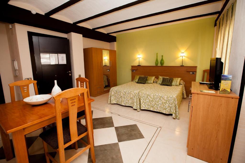 Apartahotel Al Alba Pozo Alcón Quarto foto
